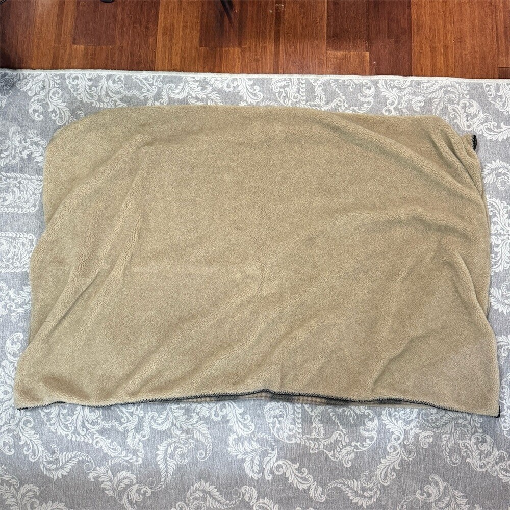 Woolrich Plaid Throw Blanket Tan & Black Reversible Sherpa Backing - Picture 1 of 5